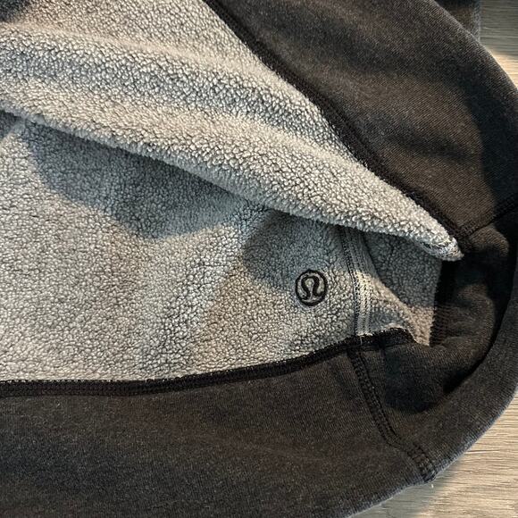 Lululemon Men’s Revolve Long Sleeve Sweatshirt Heathered Black Fleece Sz Unknown - Picture 6 of 9